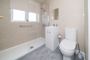 SHOWER ROOM- click for photo gallery